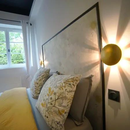 Monseigneur & Design Avec Parking