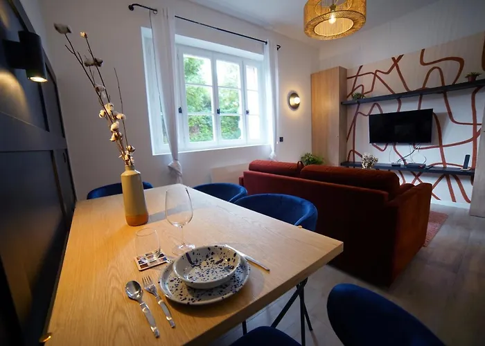 Monseigneur & Design Avec Parking Apartman *